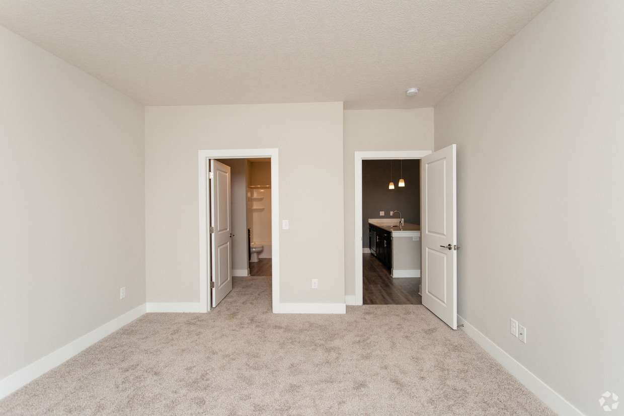 The Flats On Houk Apartments, 1000 Solomon Square, Delaware, OH RentCafe